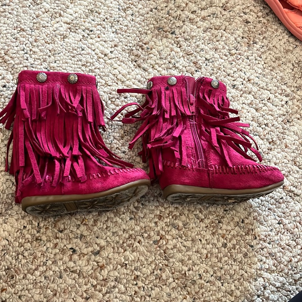 Sonoma toddler girls boots. Very cute. Used condition, lots of life left.